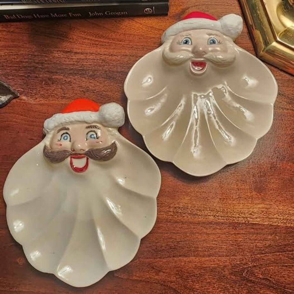 2 Santa candy/nut dushes